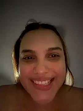 Colibri_xxx Adlı Modelin Canlı XXX Sohbeti