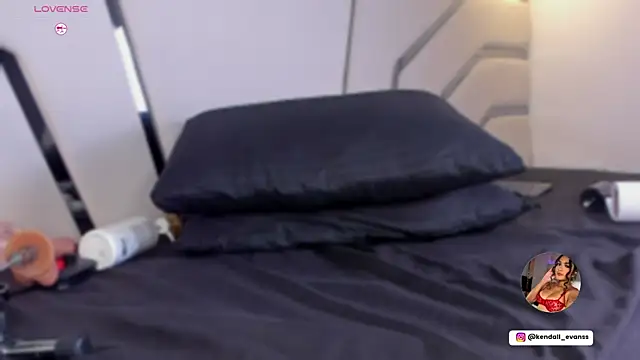 Kendall__evanss Adlı Modelin Canlı XXX Sohbeti