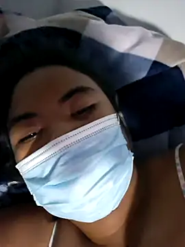 Chatroom XXX en direct de Artinah22