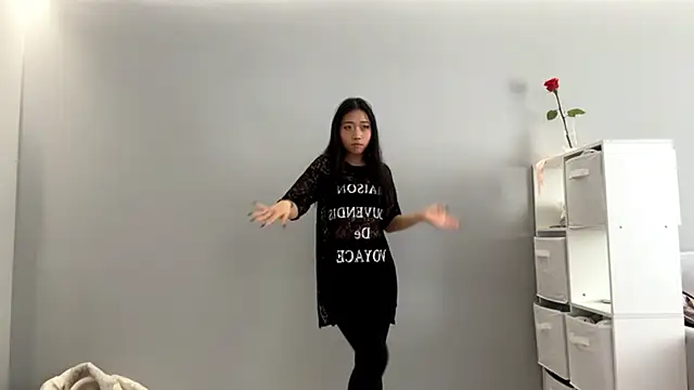 SweetMiaXO 网络视讯表演