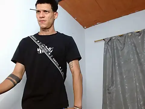 ethanchamo: вебкам-шоу