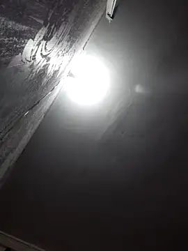 Show modela JhonSHelBy7LuNa na web-kameri