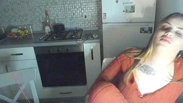 Živý XXX chat Ellyslimdoll