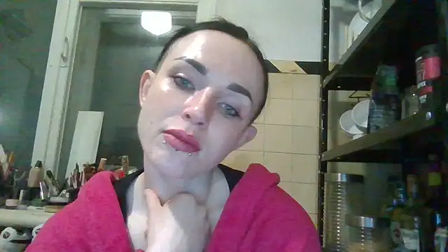 Trinsy_Love Chat XXX live