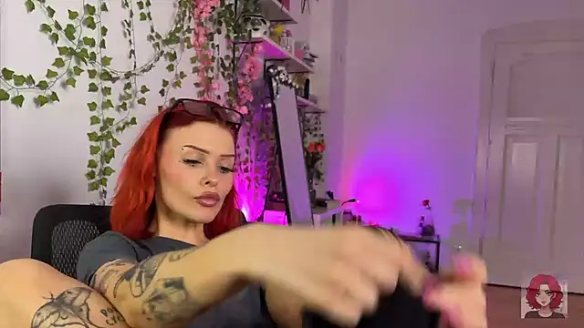 SatanaaKawaiin Live XXX chat