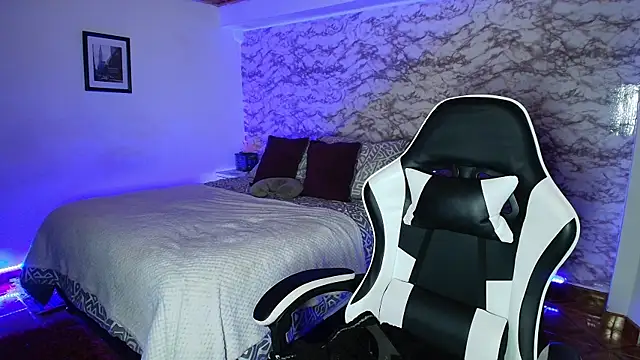 Chat XXX en directo de Camila_IRoose