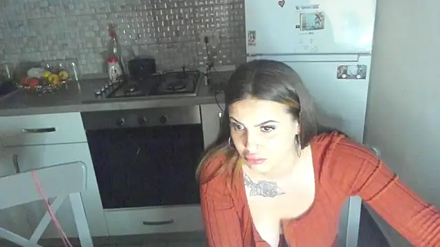 Chat +18 de Ellyslimdoll ao vivo