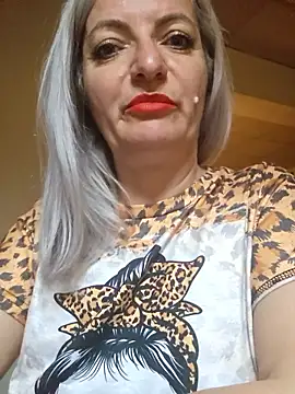 แชท XXX สดของ LadyTouch