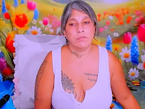 indianroxy live XXX chat