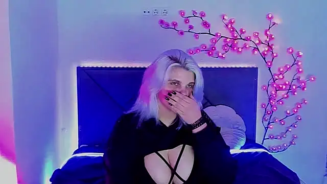 JoannLowe's Live XXX Chat