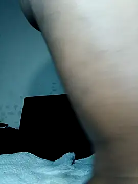 Yummy-Cat Live XXX-Chat