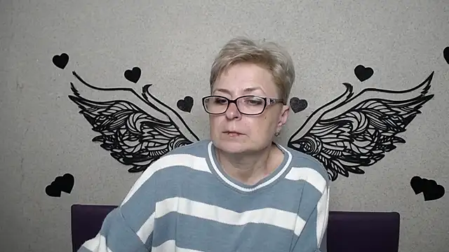 EmiliaGree's Live XXX Chat