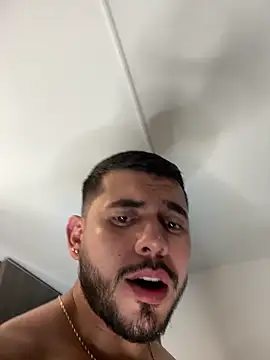 Dimitri_Bass' Live XXX Chat