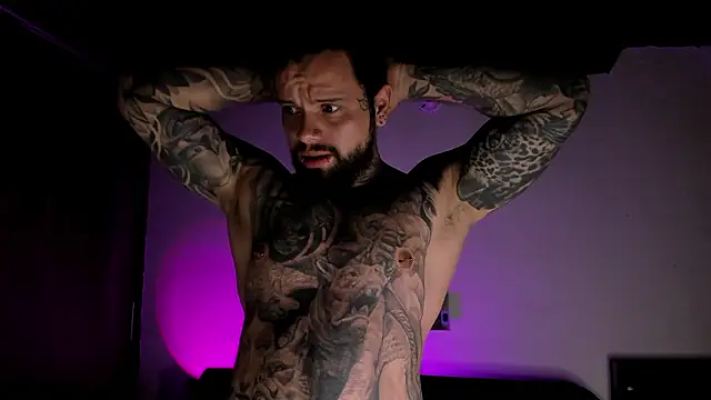 natevillage élő XXX-chatje