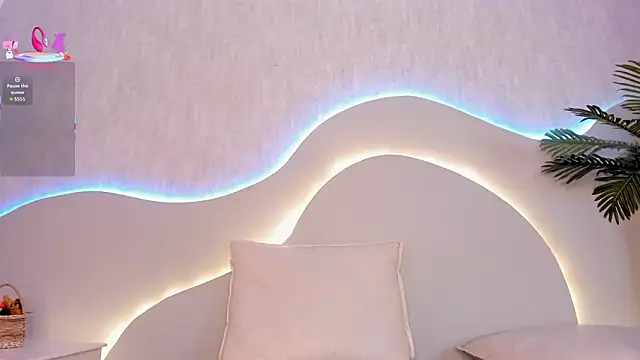 CannelaSmith live XXX chat