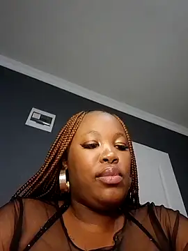 Chat +18 de SWEETDOLLY29XX ao vivo