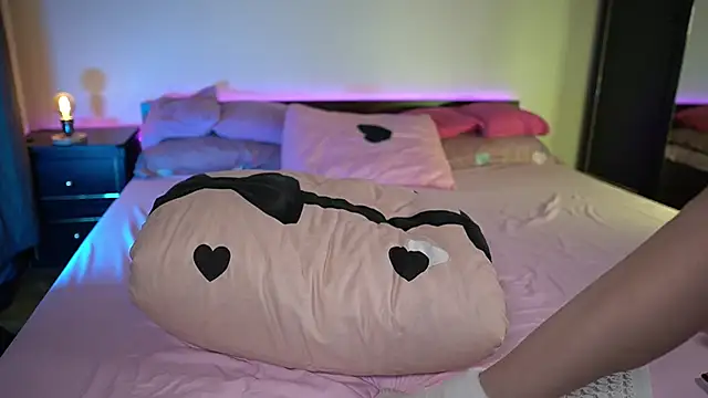 TiffanyPierce's Live XXX Chat