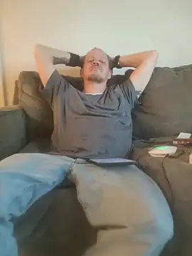 yourMasterisBored: вебкам-шоу