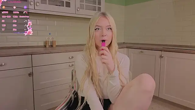 ChristinBland Live XXX-Chat