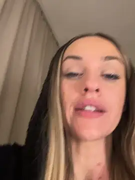 Webkamerová show KatieCutieXooo