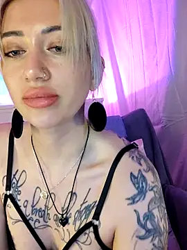 Gina-Lumara Adlı Modelin Web Kamerası Şovu