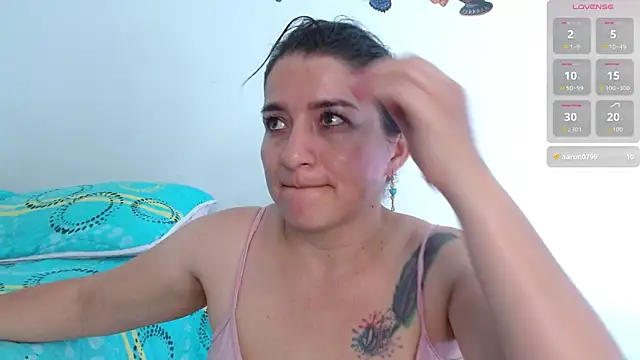 Emelyross_ 라이브 XXX 채팅