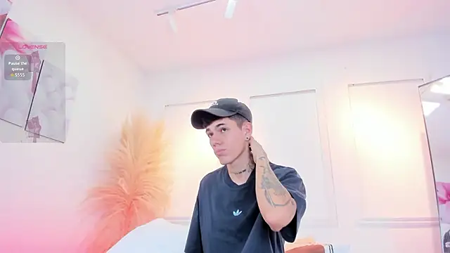 Tommy_valverde Webcam Show