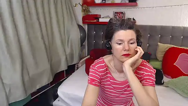 kellyterapy Adlı Modelin Canlı XXX Sohbeti