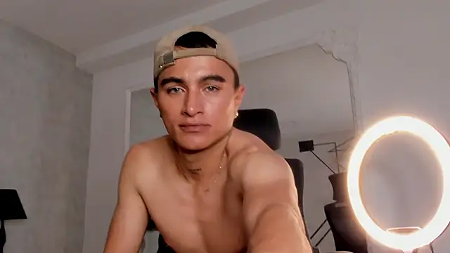 LiamDeep Webcam Show