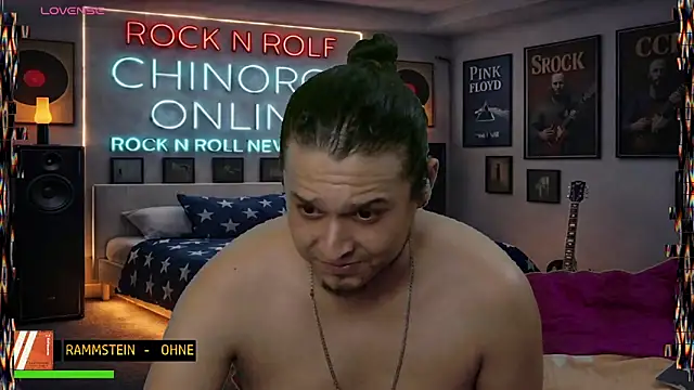 chino_roz élő XXX-chatje