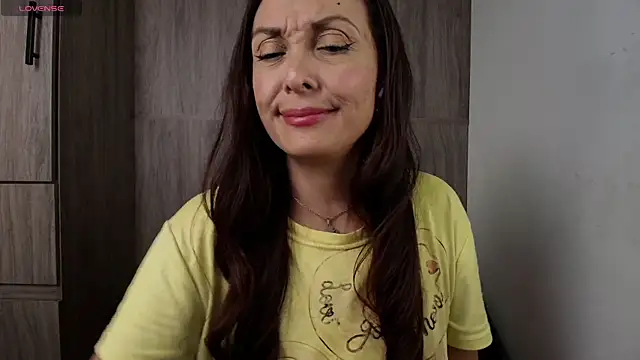 แชท XXX สดของ Swetisabella01