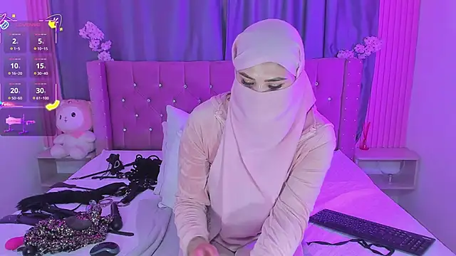 Nayla-Mouna Obrolan Langsung XXX