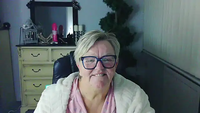 BridgetBlueEyes' Live XXX Chat