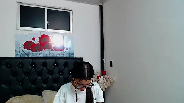 pinky_f00x Chat XXX in diretta