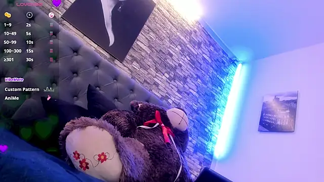 EmmilyClark: онлайн-секс-чат