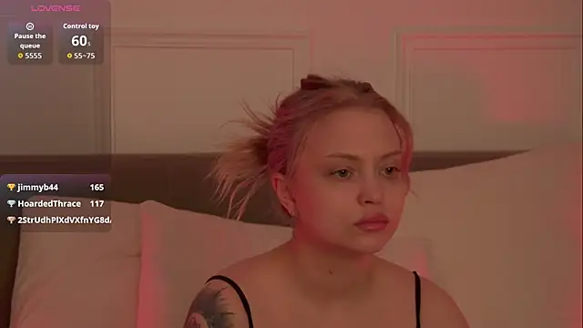 Pokazy przed kamerką – MollyHilton