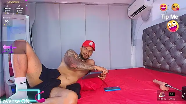 Онлайн чат XXX Valentiinoss