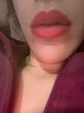 XXX chat uživo modela Mimisixo