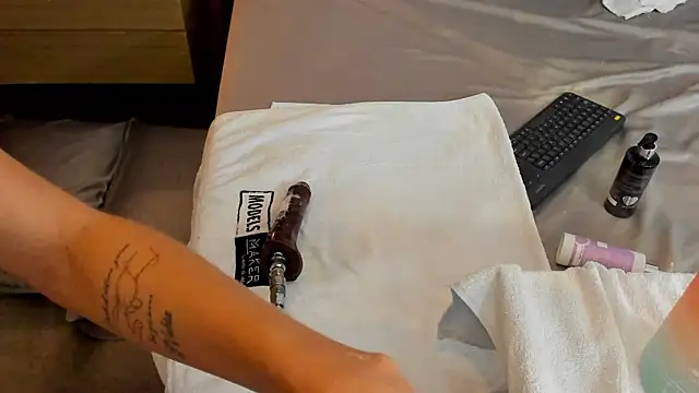 doll_bella_: απευθείας συνομιλία ΧΧΧ