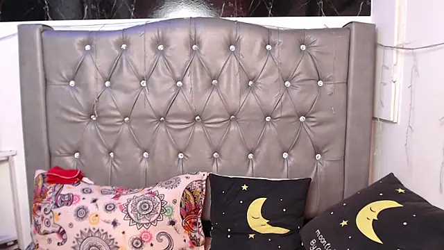 Chat XXX en directo de LAILAGUMMY