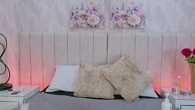 SaraLugo élő XXX-chatje