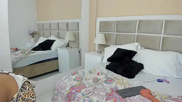 Ivonnie_Clause_ webcam show