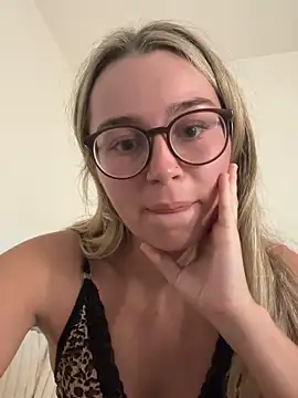 Show de lilahrosie na webcam