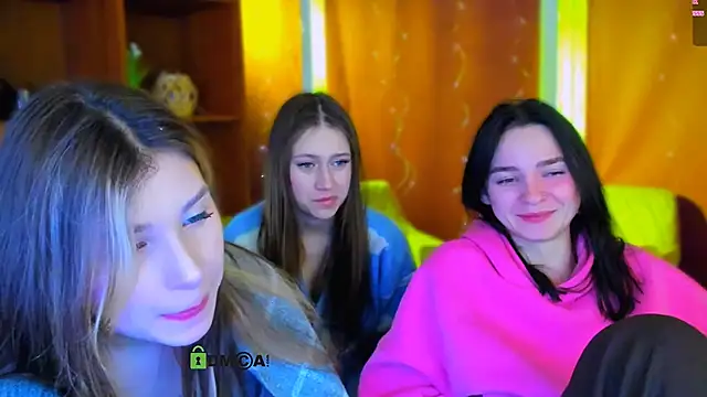 Chatroom XXX en direct de lole_ti