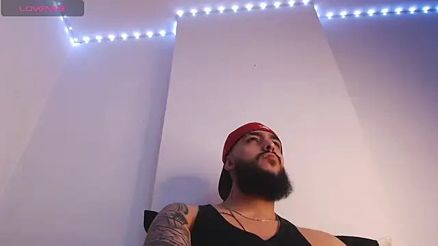 SantiagoHincapiie's Live XXX Chat