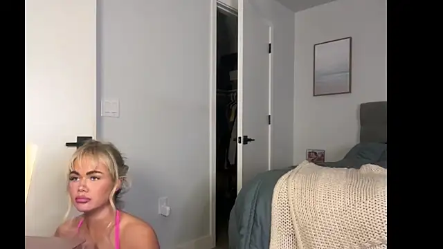 ElenaErickson's Webcam Show