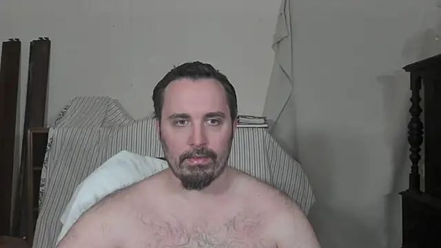 Metalstud: διαδικτυακό σόου στην κάμερα