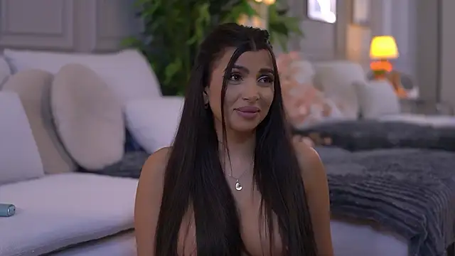 Chat +18 de NicoleCellini ao vivo