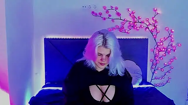 JoannLowe Adlı Modelin Canlı XXX Sohbeti