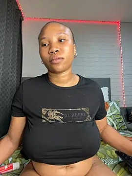 DrippinCaramelCutie 即時 XXX 聊天